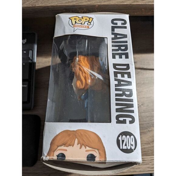 Funko Pop! Movies: Jurassic World Dominion - Claire Dearing Vinyl Figure - Picture 4 of 5